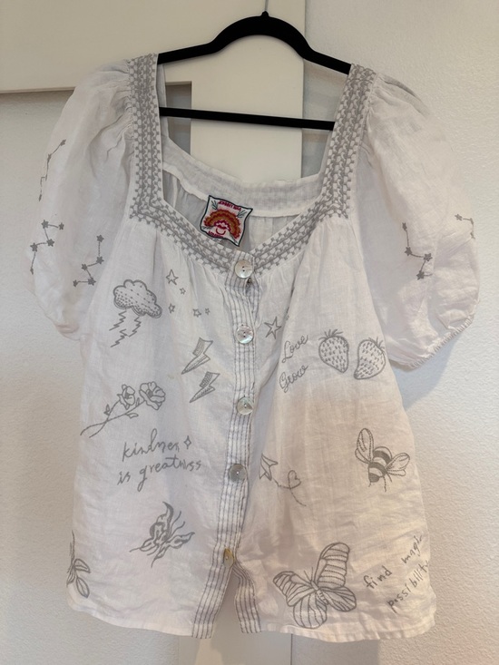 Johnny Was Tops - Johnny Was White Embroidered Button-Front Peasant Blouse